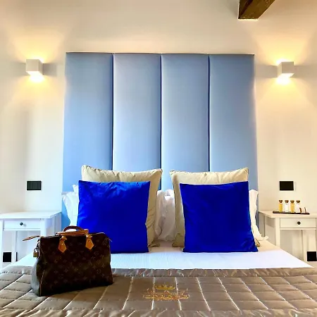 Tatil Evi Palace Fontana Di Trevi House